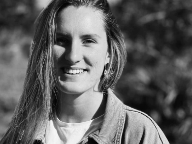 Portrait de Kaylee Tidman, co-fondatrice d'Osmélya